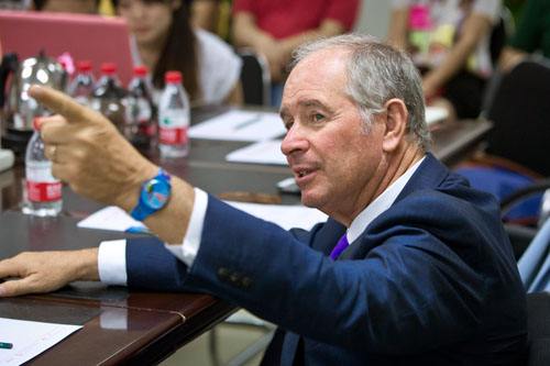 马云谈苏世民完整视频,马云和苏世民谁有钱