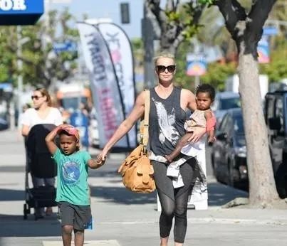 43岁大妈也能变小仙女,40岁还能美回20岁吗