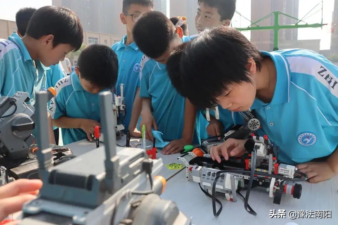 建党百年学校组织的迎七一活动,邓州市庆祝建党100周年活动选拔赛