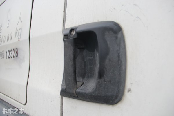 9年前那辆曼恩TGS重卡，饱经风霜依然能干粗活，很多配件还是原装