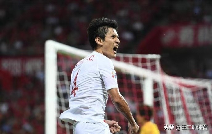 上海上港浦和红钻颜骏凌争议点球,上海上港北京国安颜骏凌失球