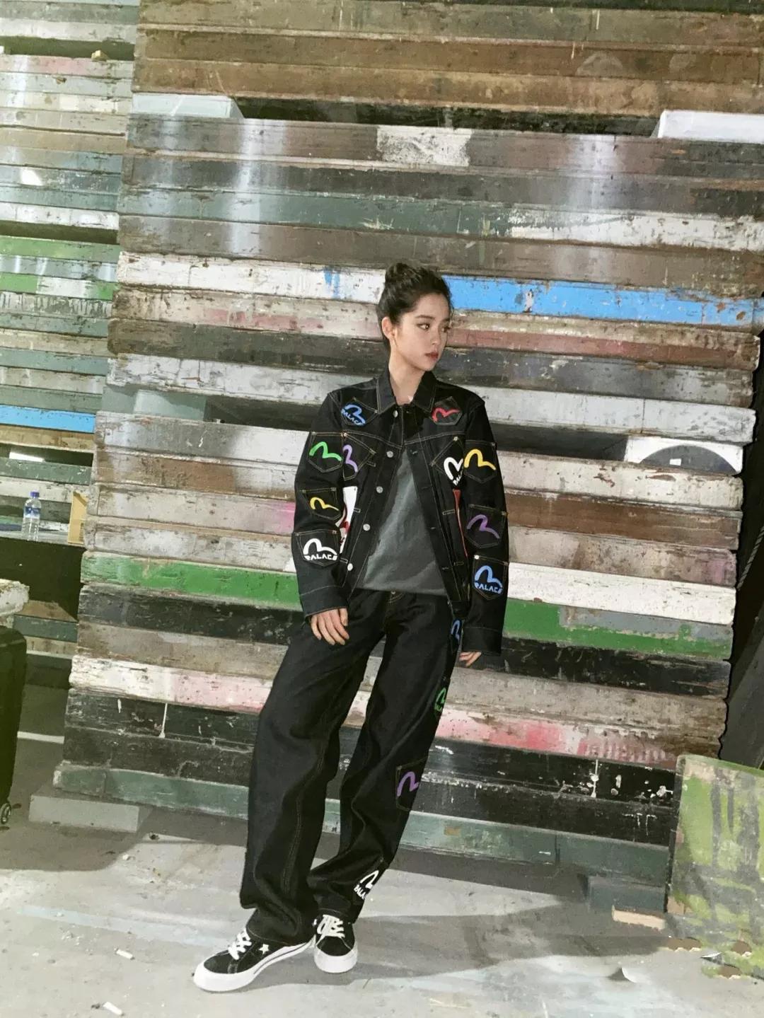 活力十足运动少女,穿搭秋季女青春活力运动