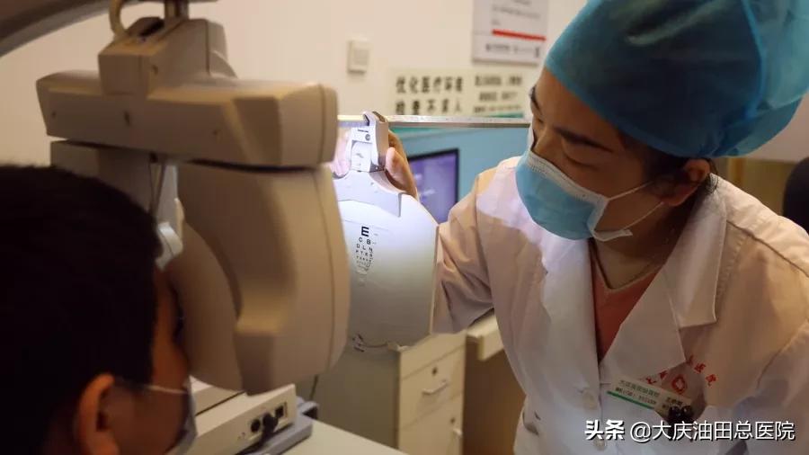 给孩子配眼镜怎么验光最标准,给孩子配镜的过程