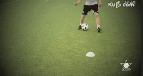足球过人教学慢动作小学生,足球十大变向过人教学