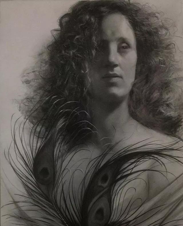 唯美风格素描画,妖娆的背影素描画