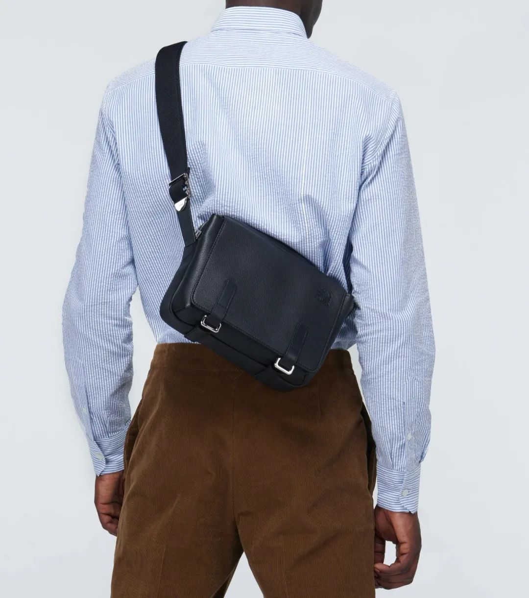 最新款男士手袋,比较常见的男士手袋品牌