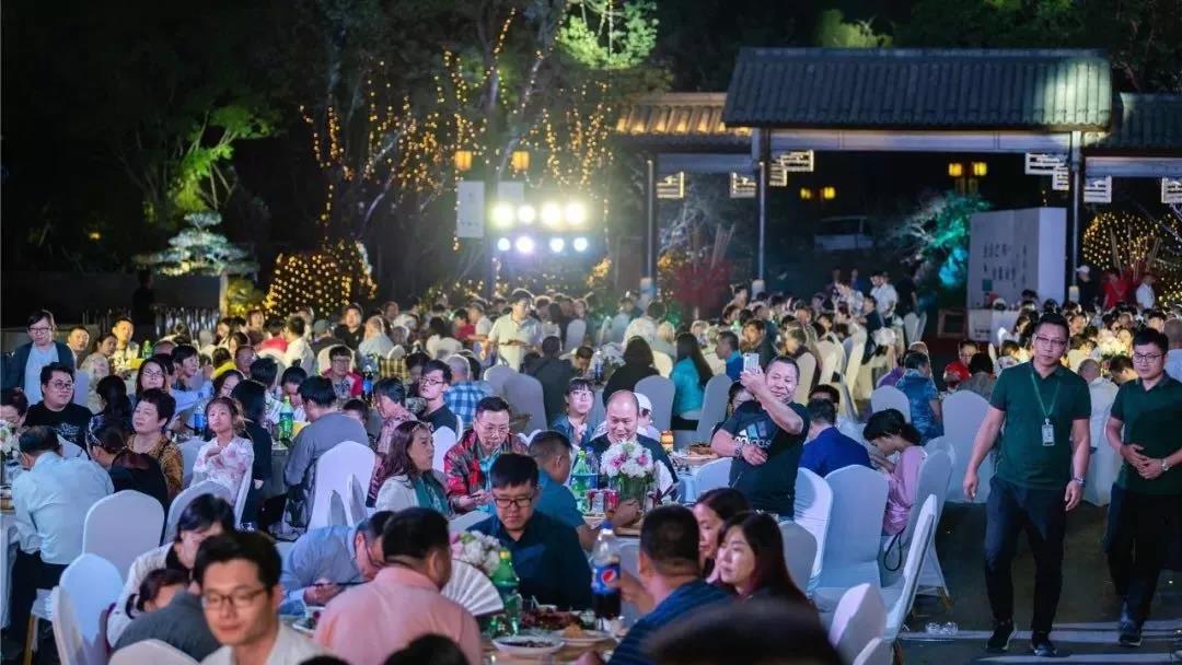 绿城桃花源的特点,绿城桃花源未来山