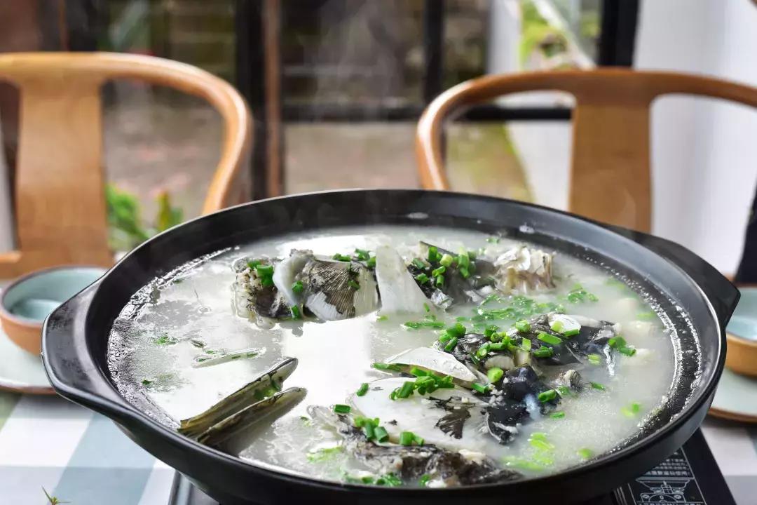 C位出道的千岛湖绝版亲水民宿！要把千岛湖最美的景装进房间……