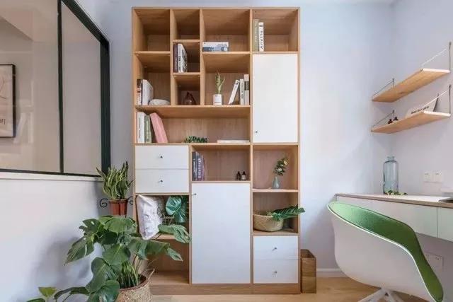 背景墙太长了沙发墙太短怎么整,沙发墙面做了延长60公分设计