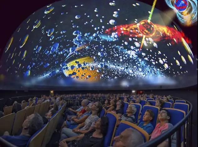 沉浸式视听奇乐：飞行球幕影院带你穿越到哆啦A梦的的世界