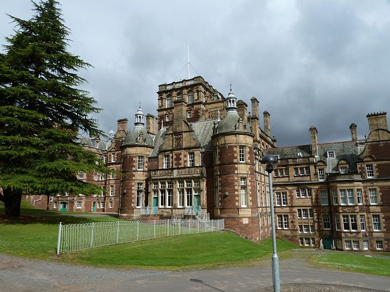 英国爱丁堡龙比亚大学,英国龙比亚大学