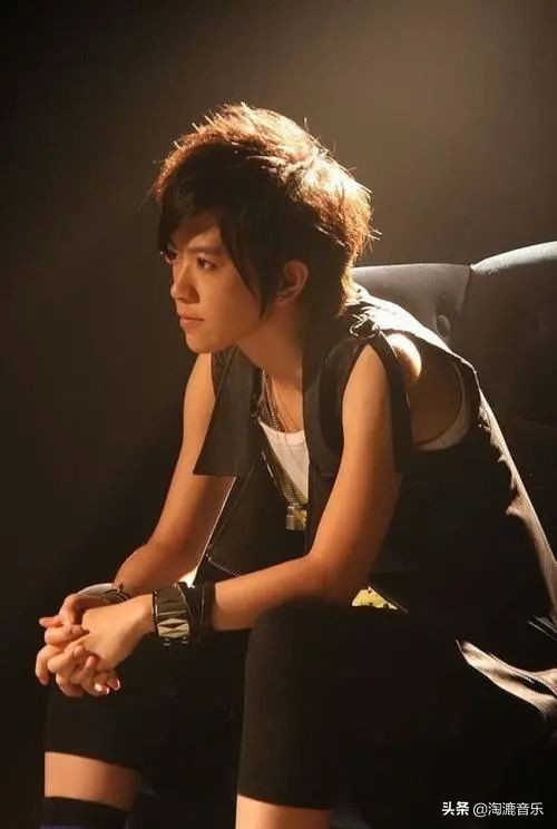 一夜痛失50万粉丝，因房租放弃生命，出道即巅峰的她为何沦落至此