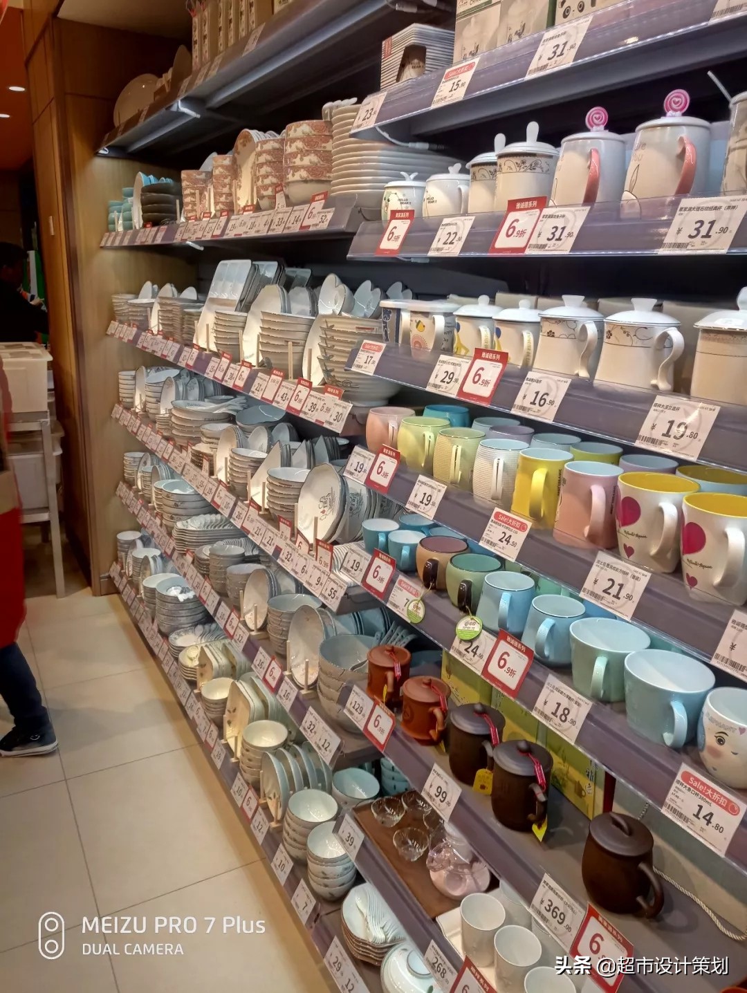 清爽、洁净，不经意间的惊艳！联家超市新开店一组陈列图片