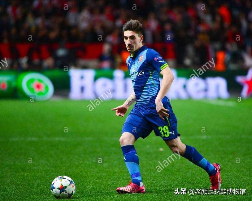 曾经风靡98世界杯的彩色pumaking，如今低调变身成贝莱林小黑鞋