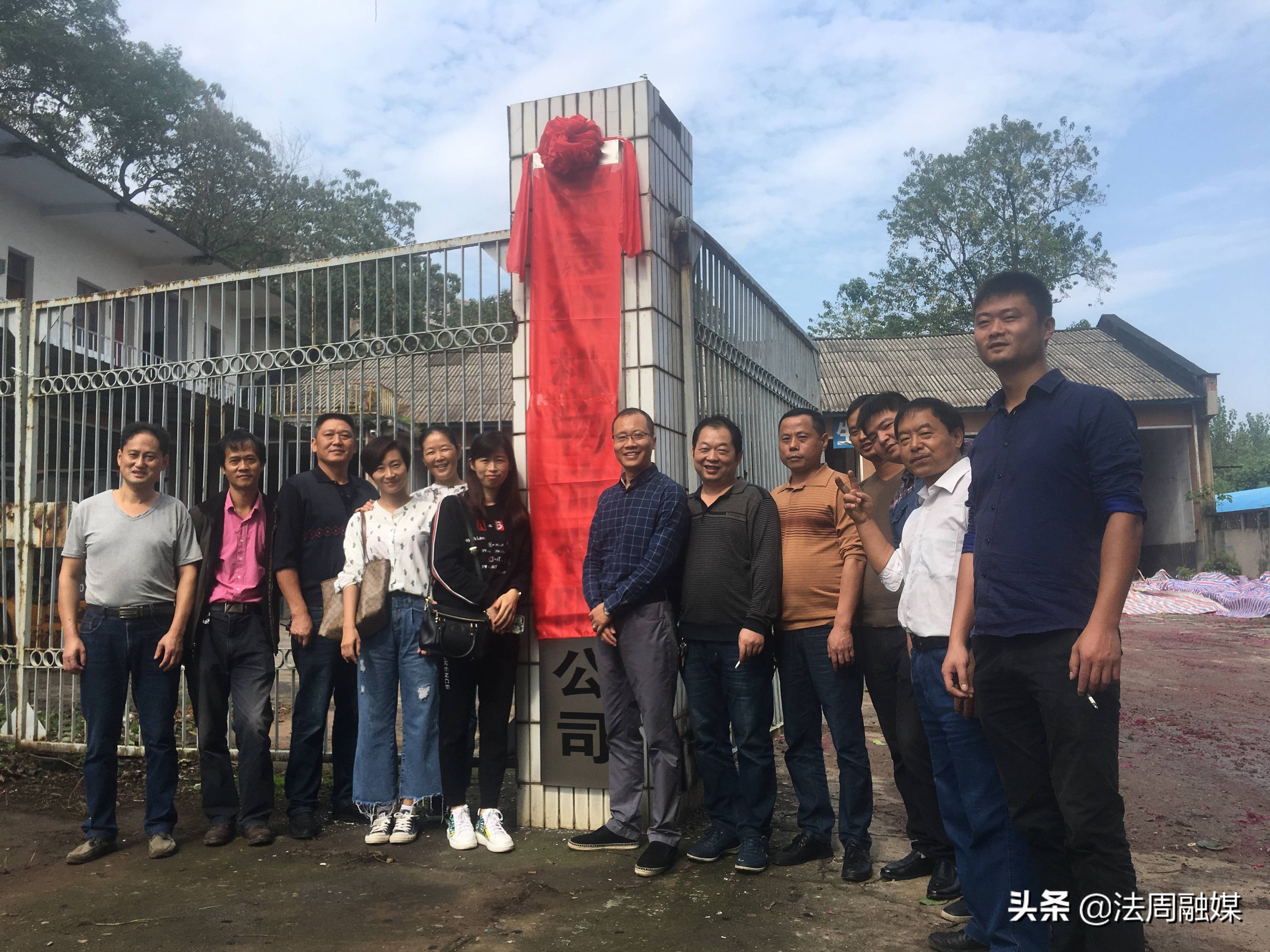 龚建平部队,龚建平上海画家