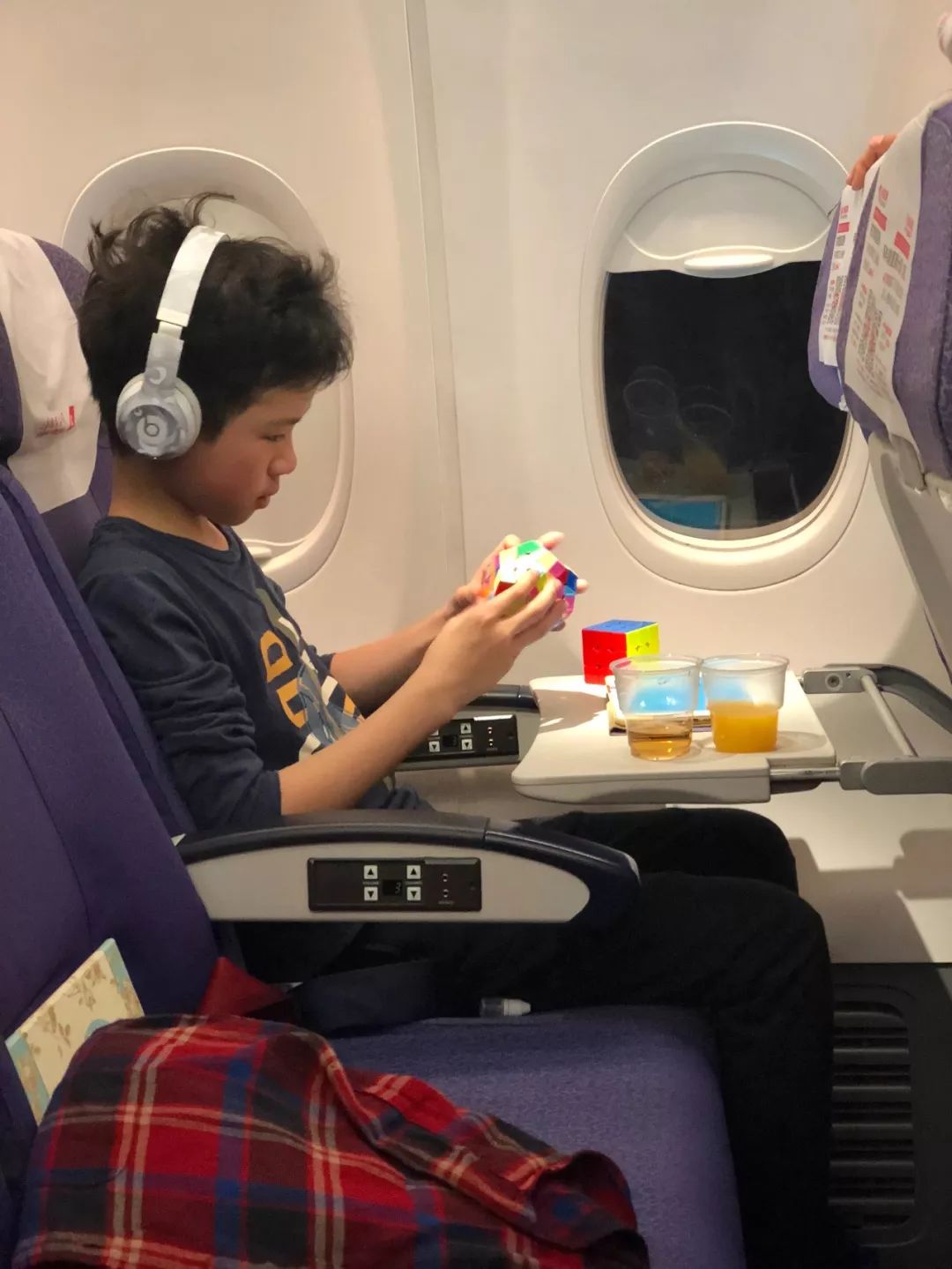 小孩子学会玩魔方,小孩玩魔方怎么才能不会失败