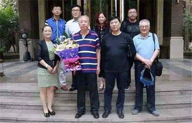 首富眼中的牟其中,第一首富牟其中