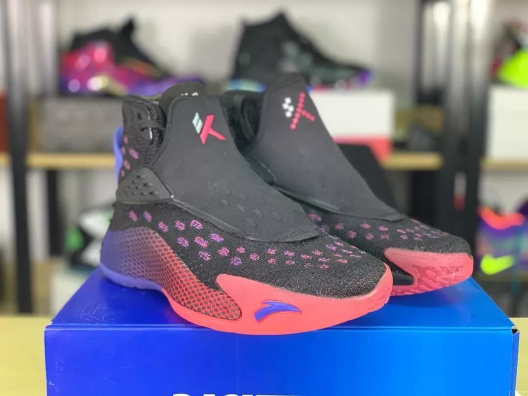 库里哈登欧文球鞋,哈登和库里的球鞋谁的好