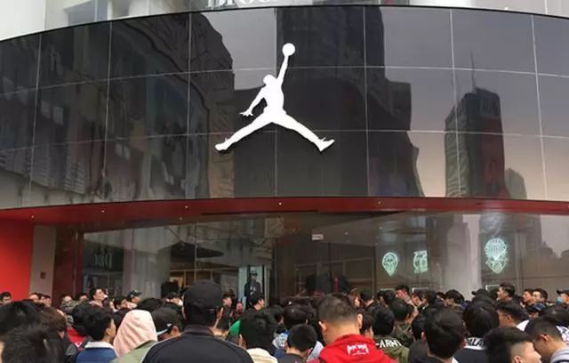 阿迪达斯yeezy2024发售计划,yeezy阿迪达斯价格