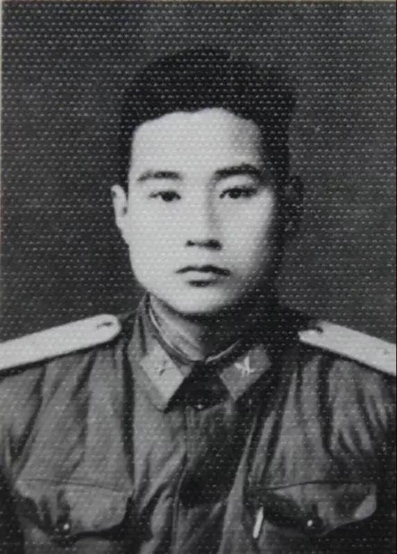 “康王之父”83岁再创业！与时间赛跑的周家礽，还在路上...