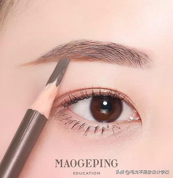 手残星人画画水平,手残者画眉毛