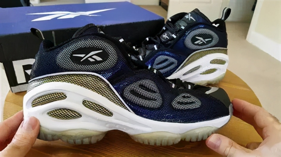 阿迪达斯耐克现状,耐克阿迪竞争史