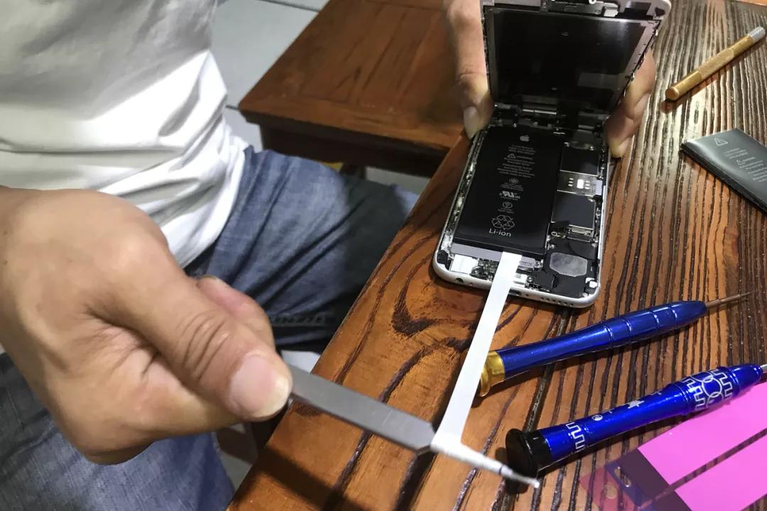 iphone13粉屏换新,iphone13碎屏换新