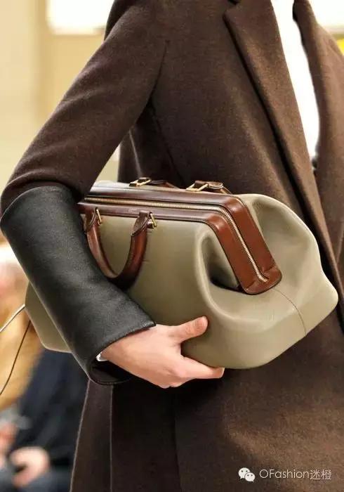 背了很多年的包,背了好几年的包