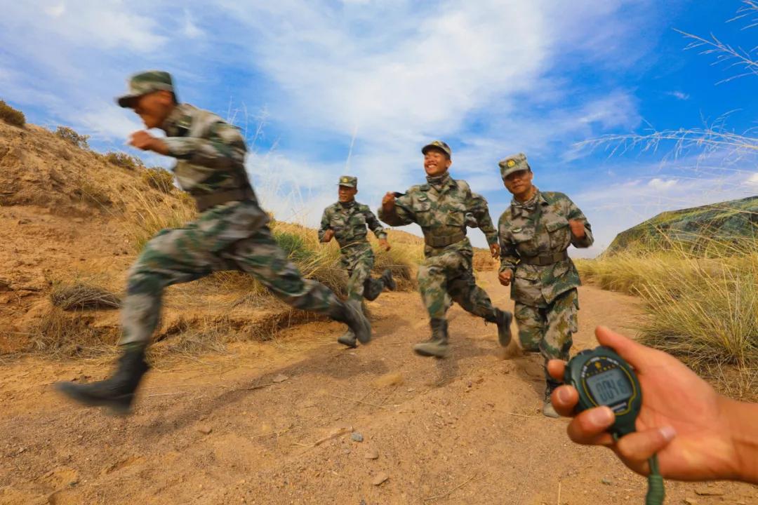 青铜峡中国军人,青铜峡黄河大峡谷军人免费吗