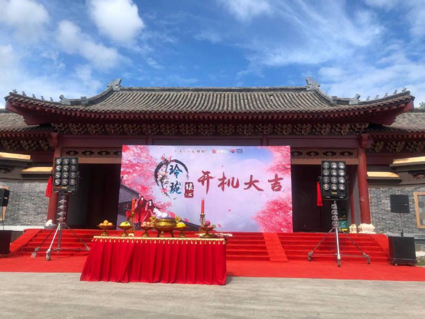 景甜张新成待我醒来时,景甜灼灼风华发布会