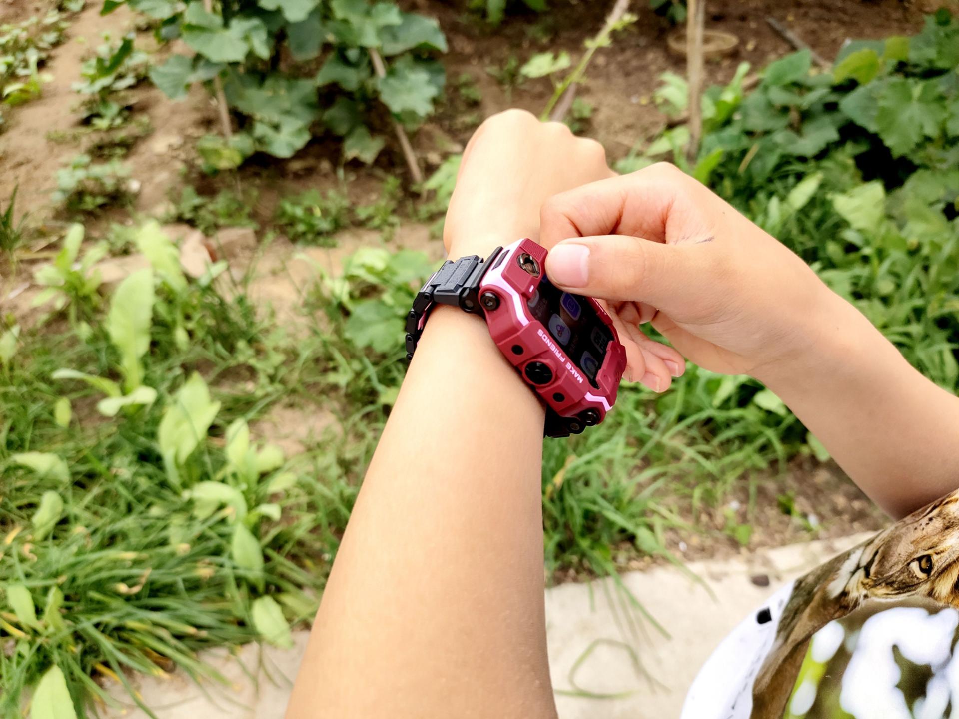 小天才电话手表z6巅峰版长什么样,小天才电话手表z6巅峰版成长瞬间