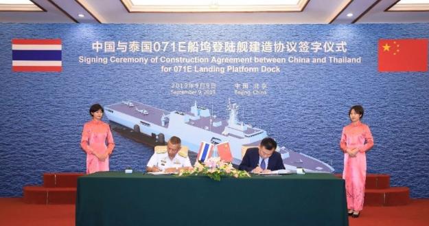 泰国皇家卫队与志愿军坦克对攻，被打服，如今三军装备大量中国造