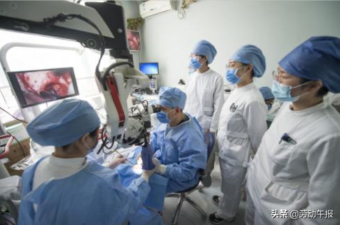 走进示范性职工创新工作室|侯本祥示范性职工创新工作室：显微镜下“走针”坏牙“起死回生”