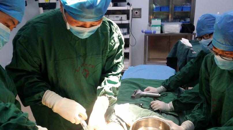 治疗10年后这位巨痣患者给医生写了一封信