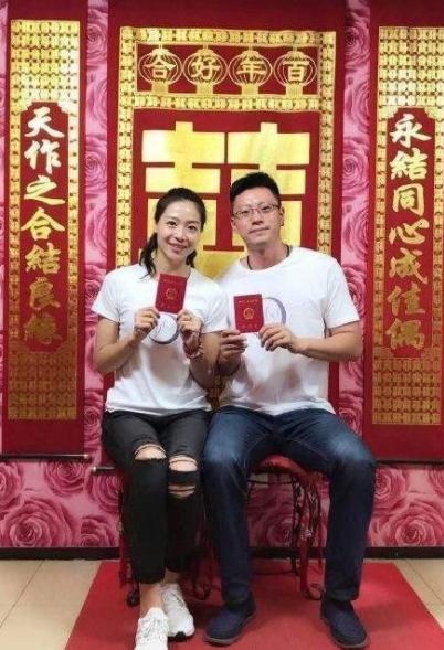 魏秋月和袁灵犀照片,中国女排队长魏秋月婚礼花絮