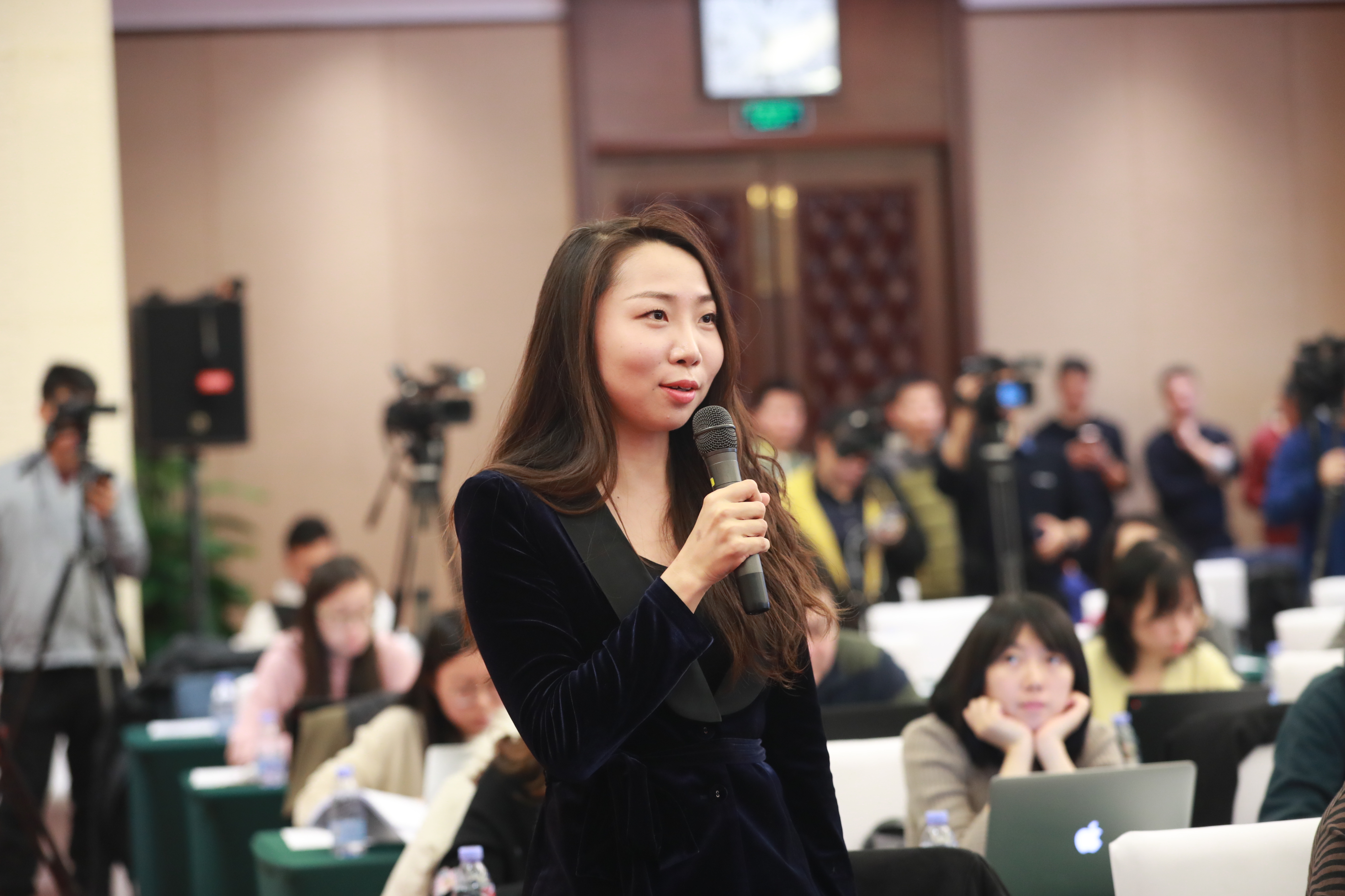 10起打击网络违法犯罪典型案例,聚焦打击涉网违法犯罪行为标题