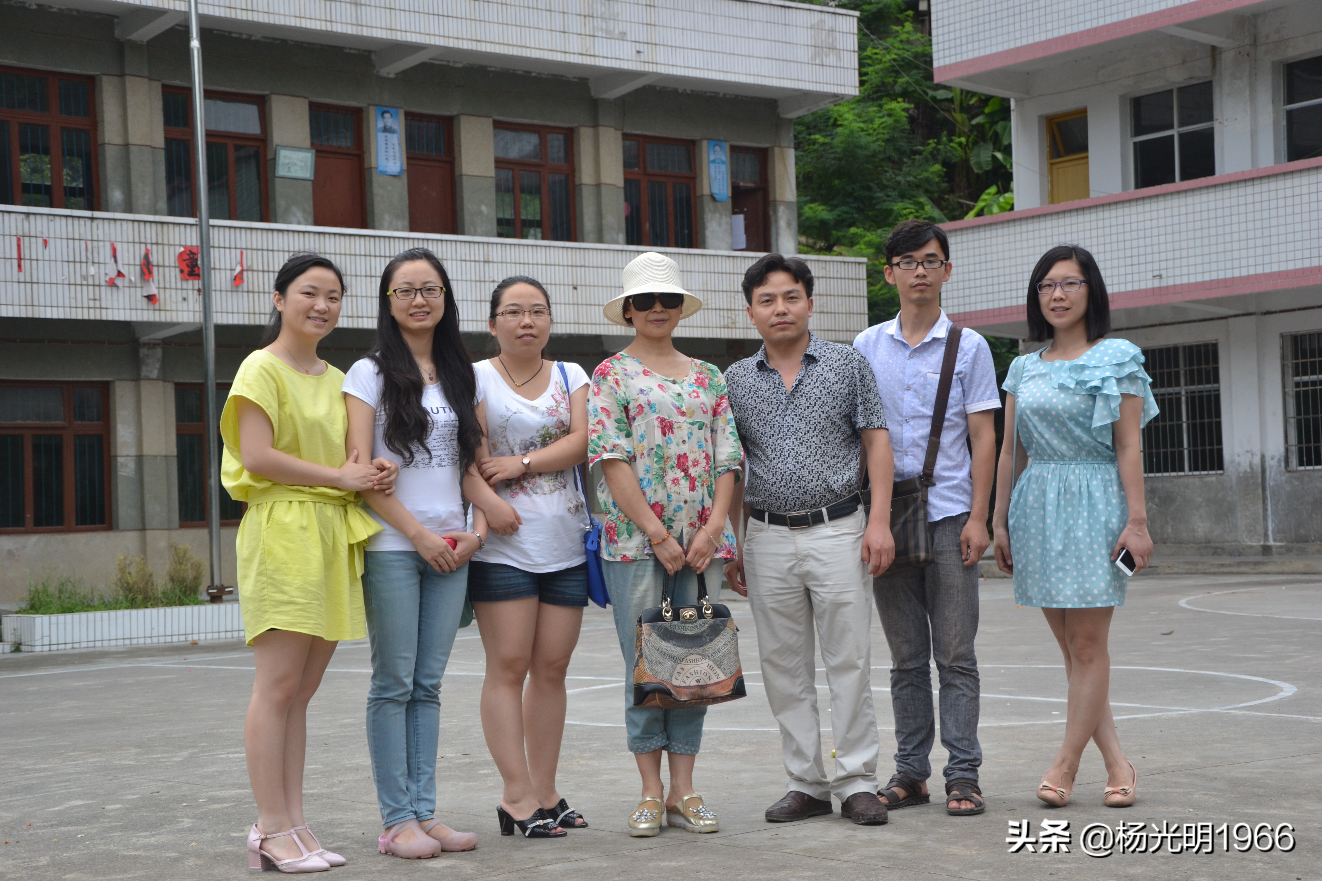 爱在苗乡女声完整版,爱在苗乡苗语版完整