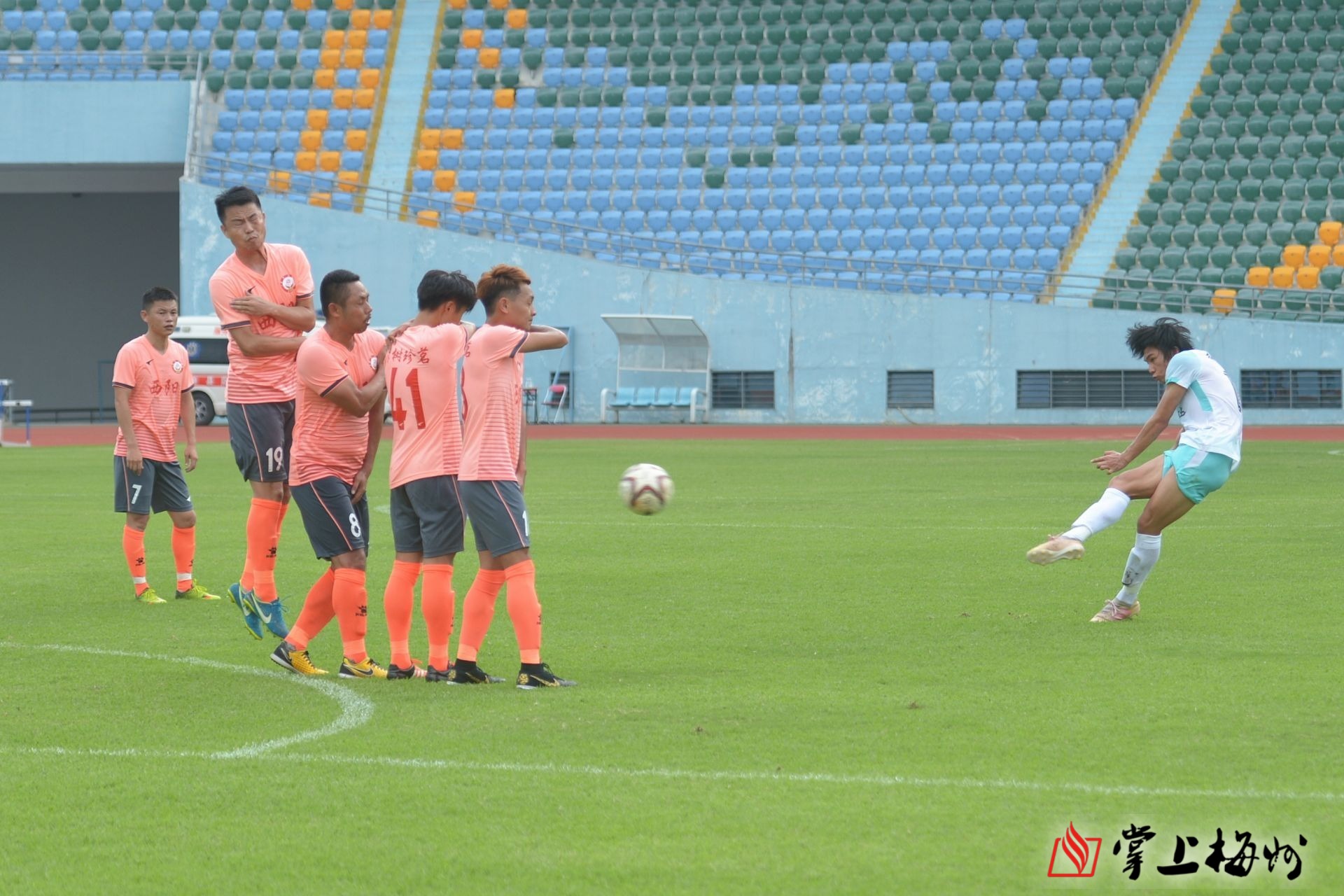 曾宪梓梅港足球,梅州曾宪梓体育场演唱会