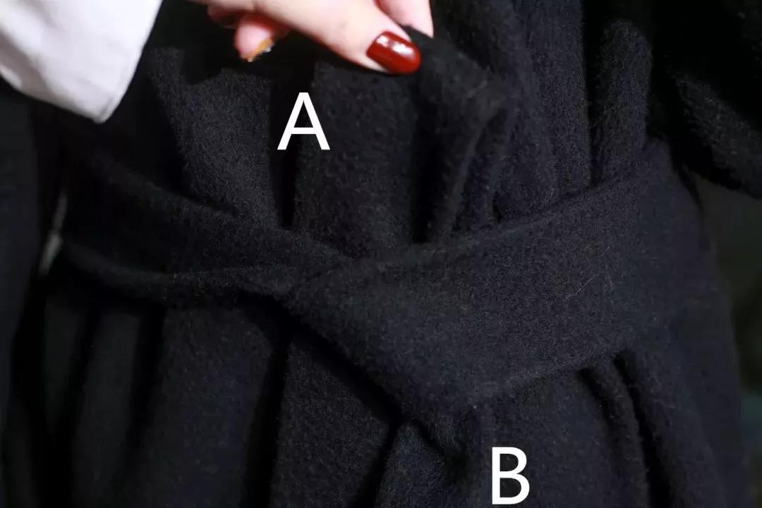 风衣后面的腰带怎么系,带扣风衣腰带后面系法