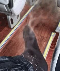 中国“椰子”，不比阿迪差！穿着比裸脚都凉快，还有“踩屎感”