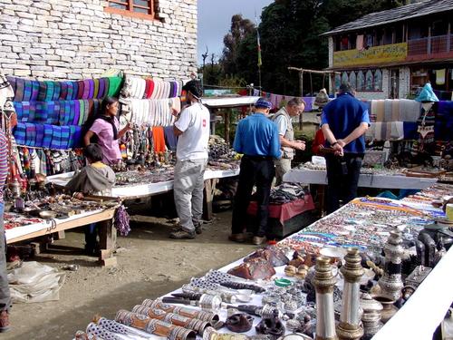 100万人民币去尼泊尔可以当土豪吗 (去尼泊尔养老需要多少钱)