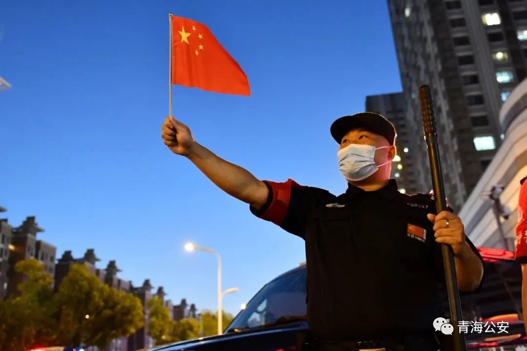 祝福祖国守护百姓健康,祝福祖国繁荣昌盛我在岗