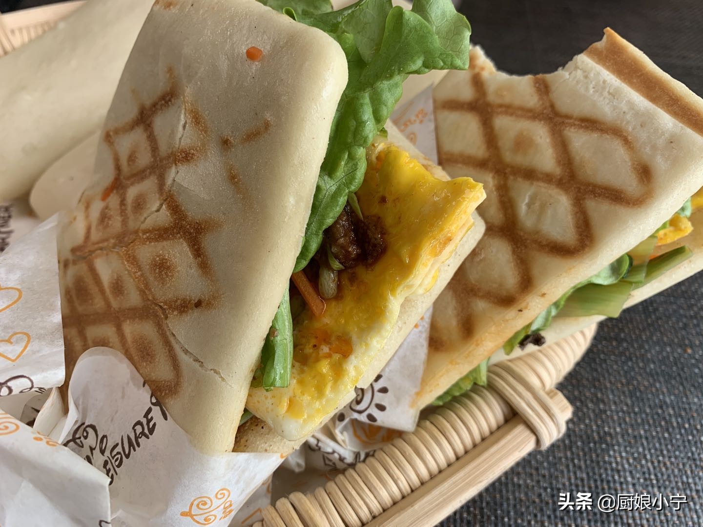 如果摆摊的话卖什么比较好,适合新手摆摊卖的小吃教程