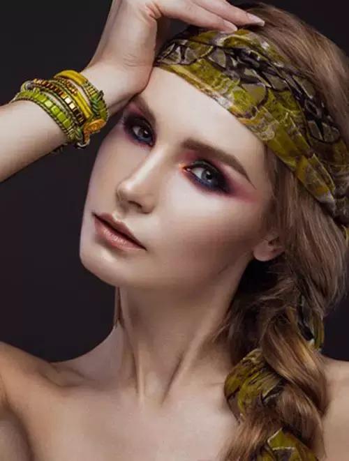 美瞳线和眼线的区别,美瞳线和眼线的区别在哪里