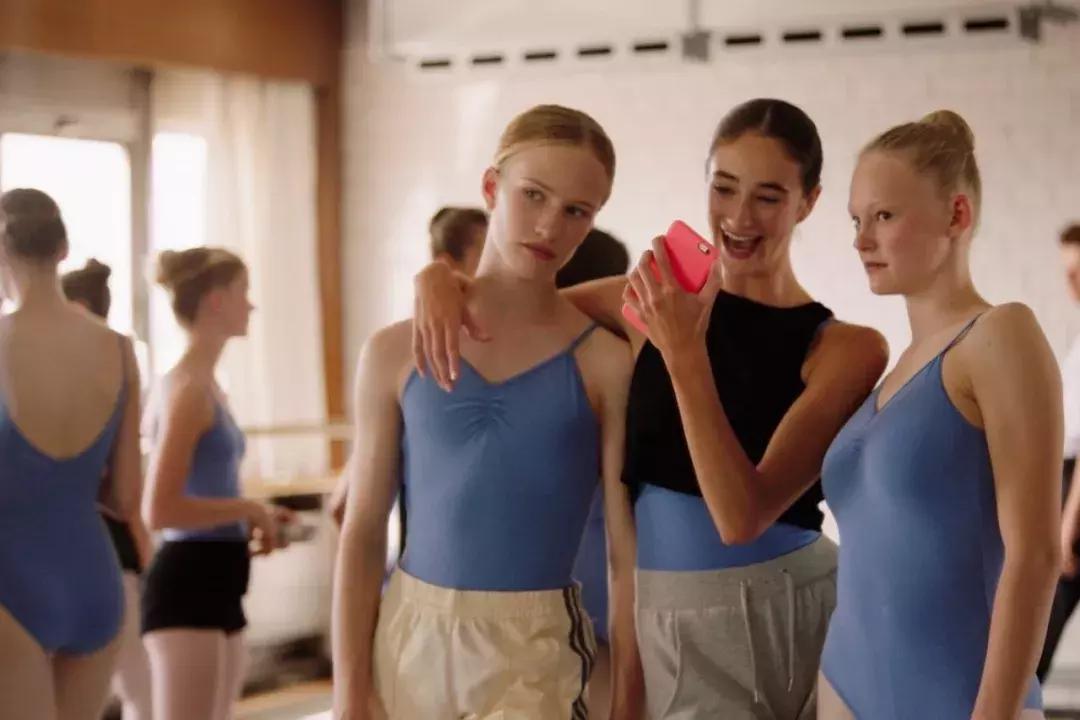 身体不能由自己做主,自己的性别不是自己决定的