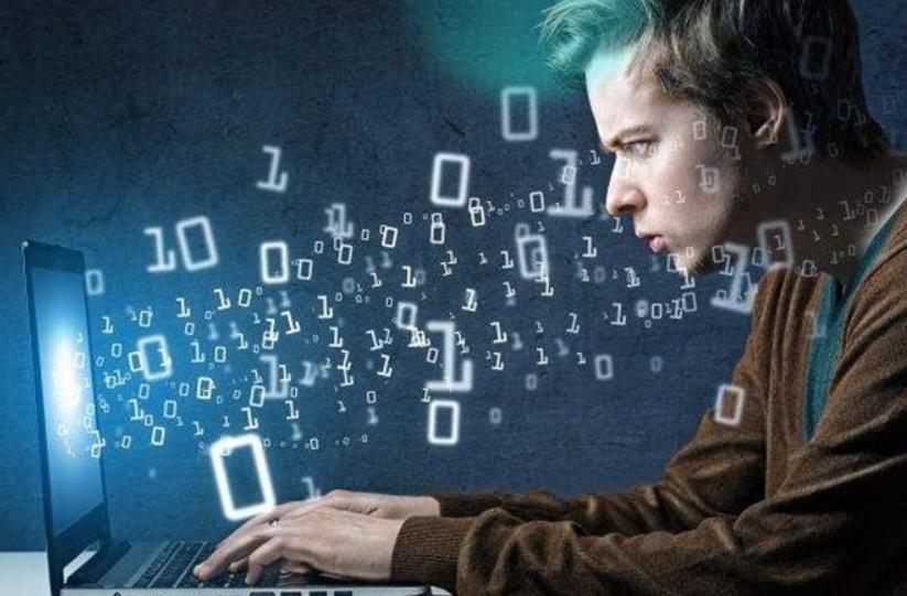 网曝一员工收入证明：一年250万，平均每月20万