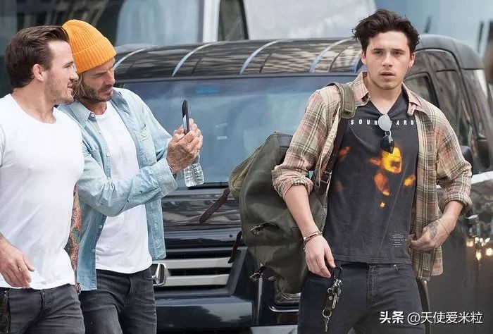 57岁阿汤哥比24岁黑人养子年轻太多！星二代是光环还是诅咒？