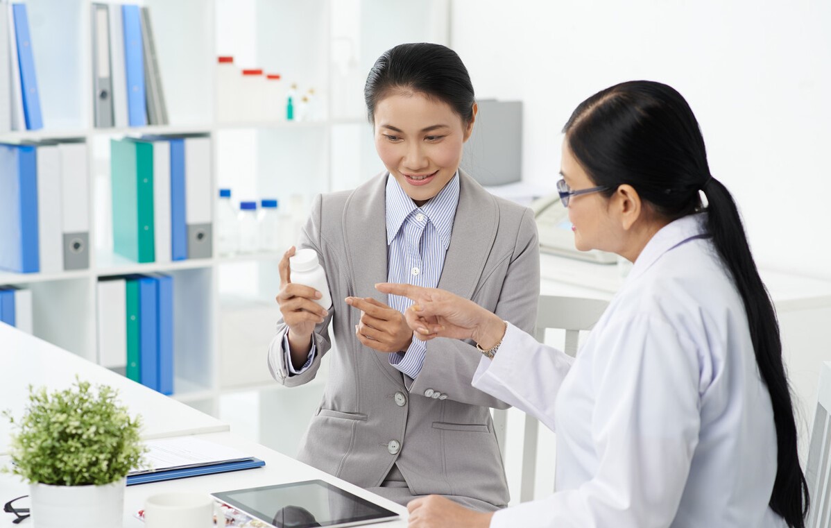 甲硝唑治疗口腔溃疡牙龈肿胀吗,甲硝唑治牙龈炎每次应该吃几粒