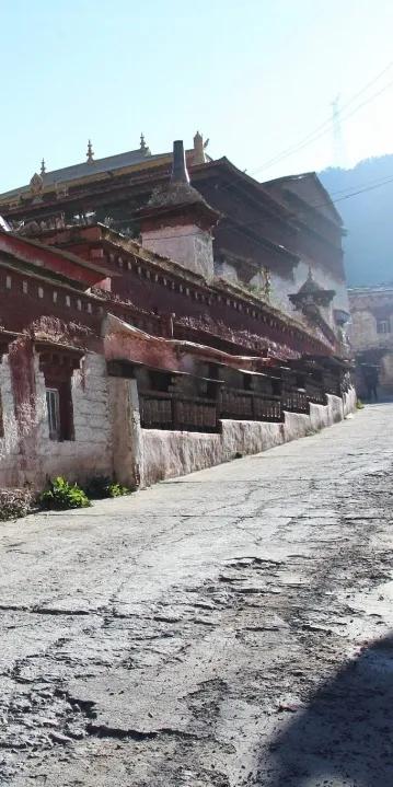 稻城亚丁春天视频,稻城亚丁春天风景