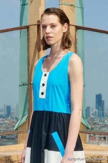 鍜枃鍤煎瓧琛ｆ湇,鍜枃鍤煎瓧2004